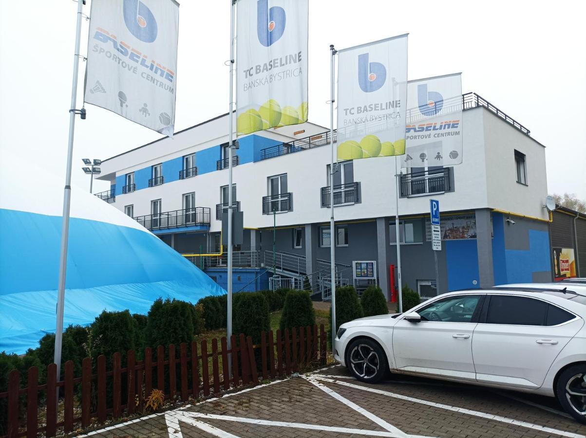 Baseline Sportovy Areal & Penzion Banska Bystrica Exterior photo
