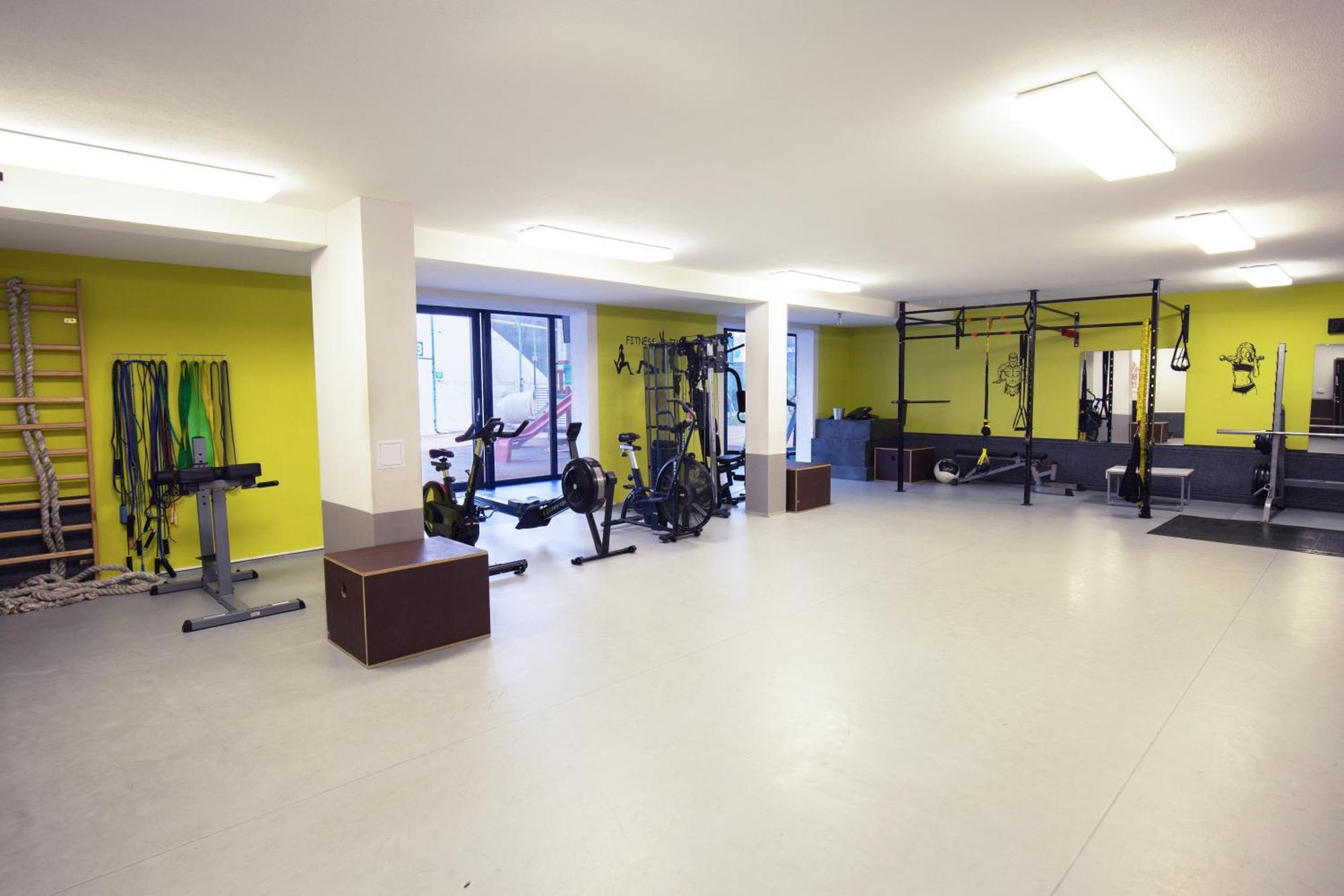 Baseline Sportovy Areal & Penzion Banska Bystrica Exterior photo