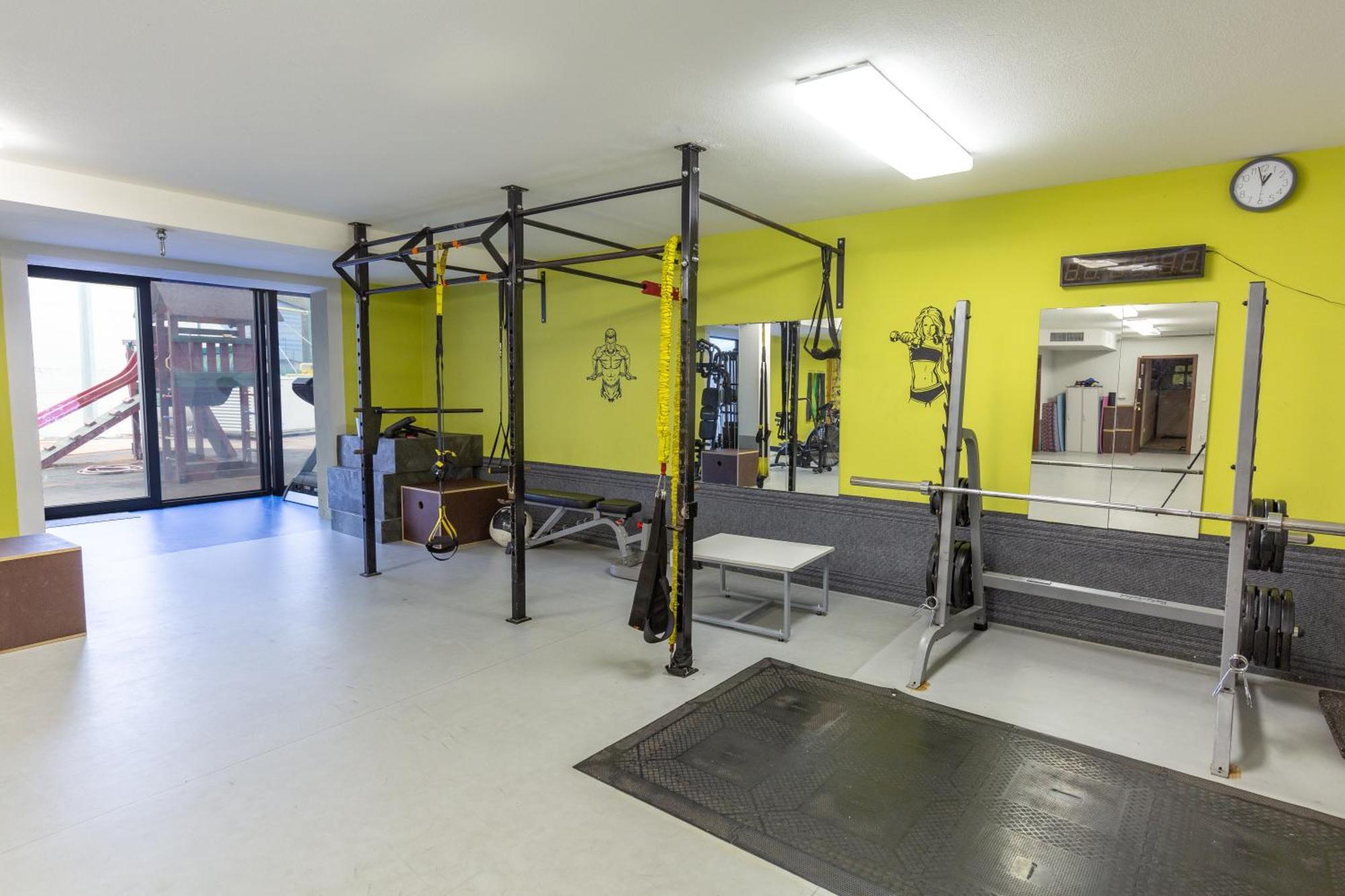 Baseline Sportovy Areal & Penzion Banska Bystrica Exterior photo